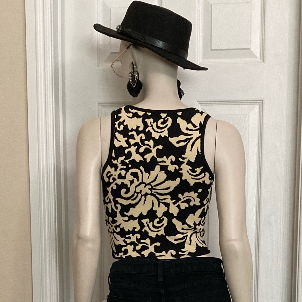 ANGL - Picture 4 of 6